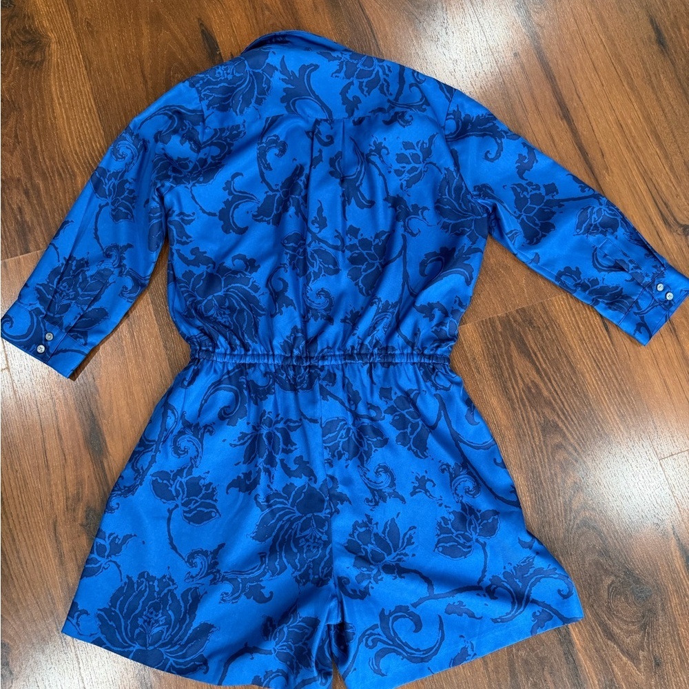 NWT Banana Republic Romper Womens Sz 2P Blue Floral Satin Shorts Shortall - Picture 8 of 8